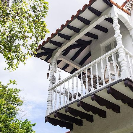 فندق Casa Coral كورال غابلز المظهر الخارجي الصورة