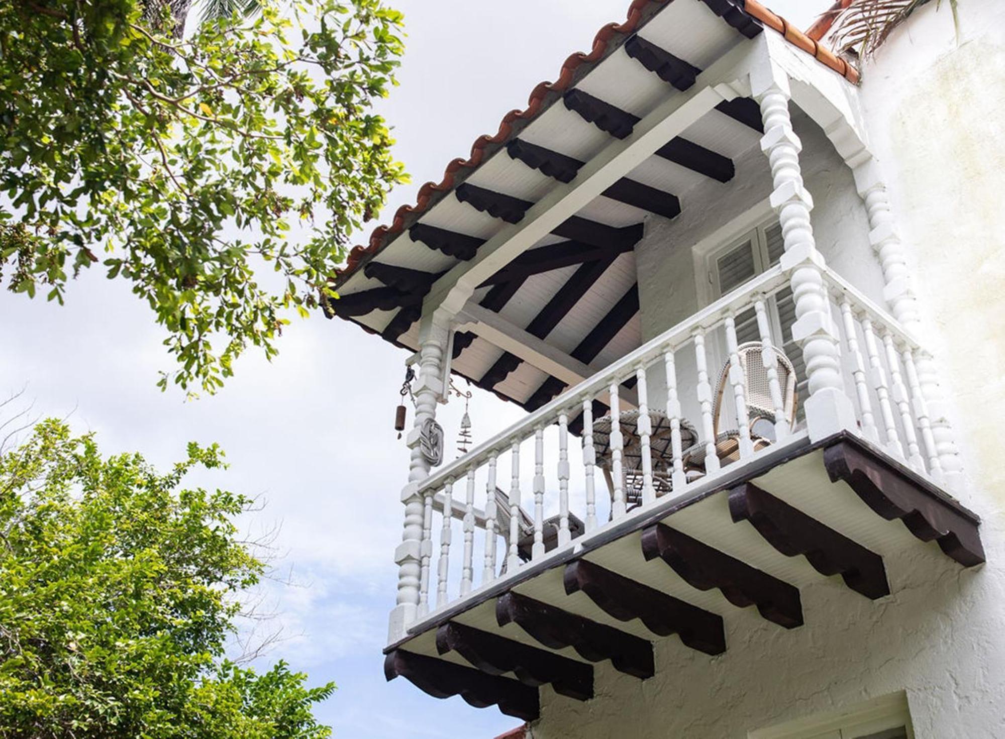 فندق Casa Coral كورال غابلز المظهر الخارجي الصورة